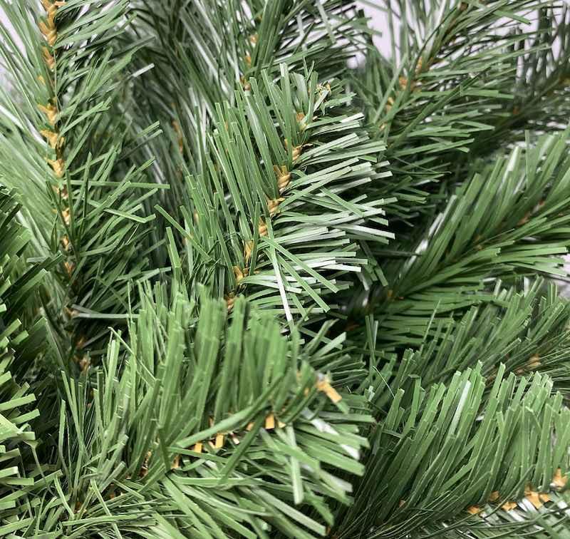 Unlit Christmas Wreath - Image 3